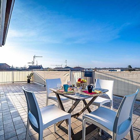 Апартаменты Il Terrazzo Sul Tramonto Бастилья Экстерьер фото